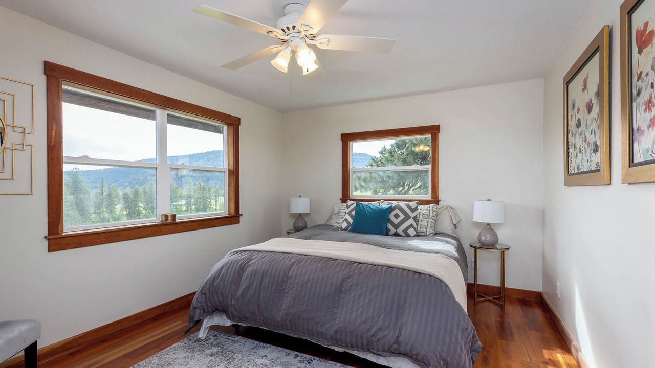 Photo of Bedroom in Kettle Falls
