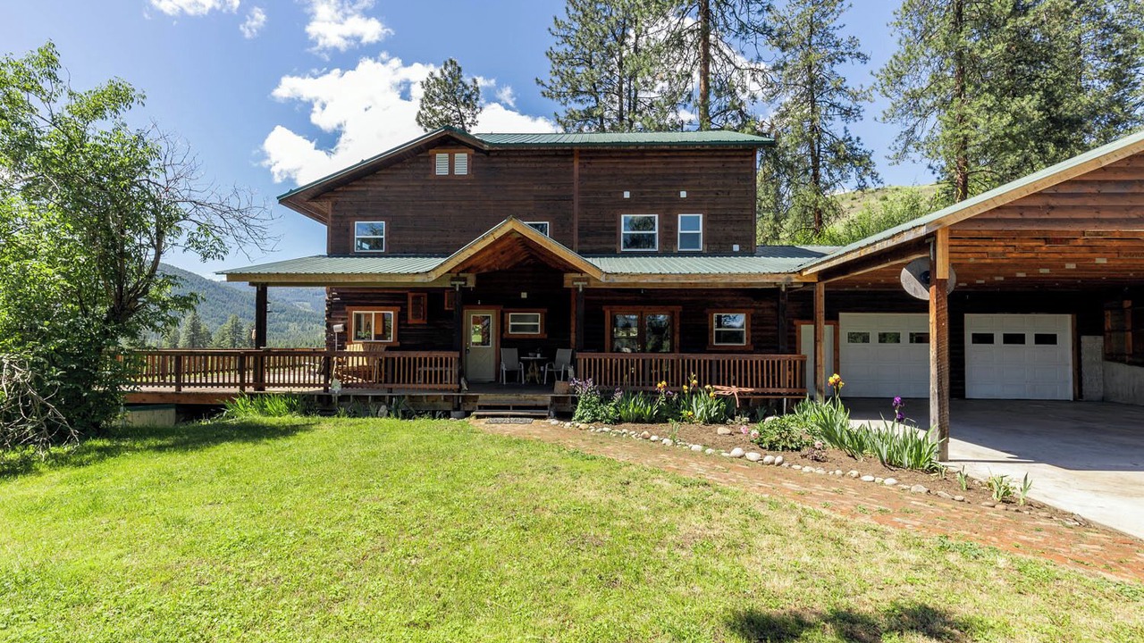 Photo of Outdoor in Kettle Falls