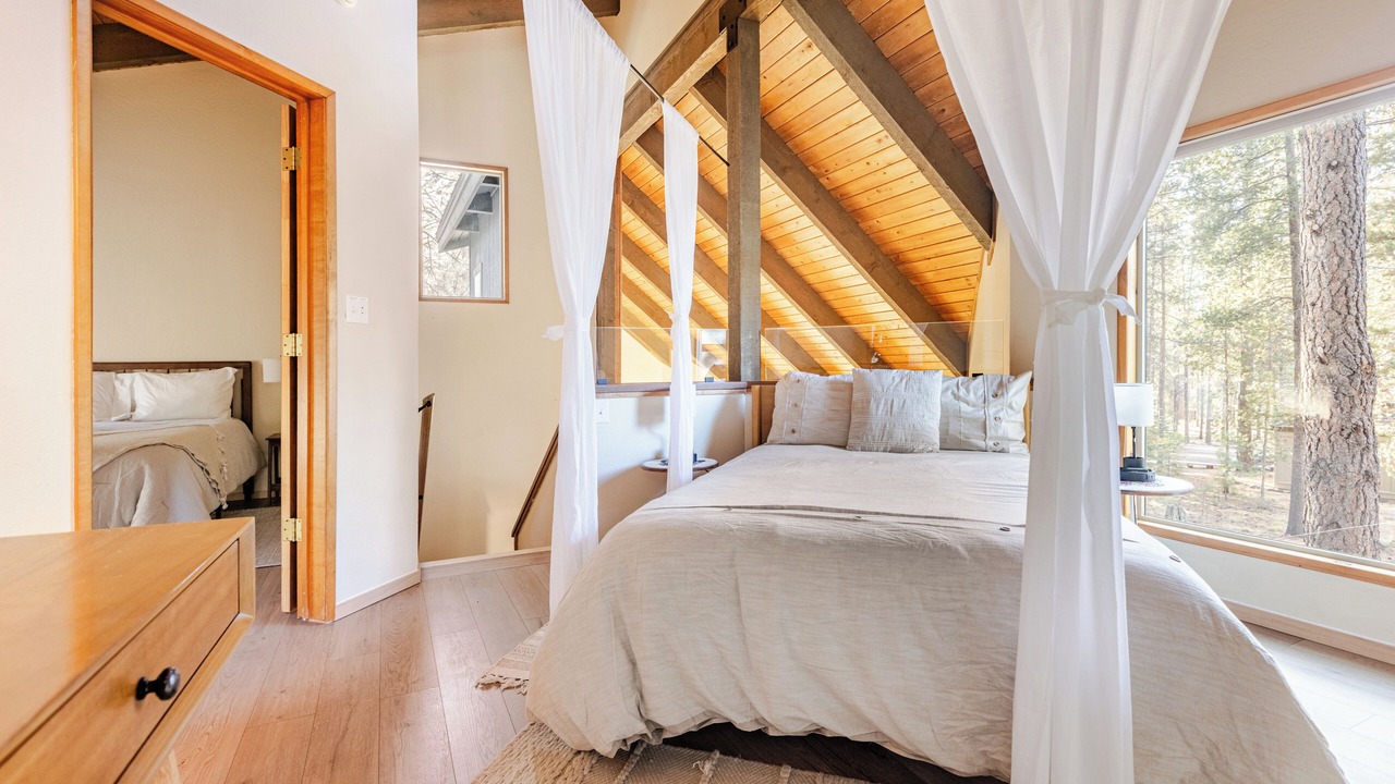 Photo of Bedroom in Sunriver