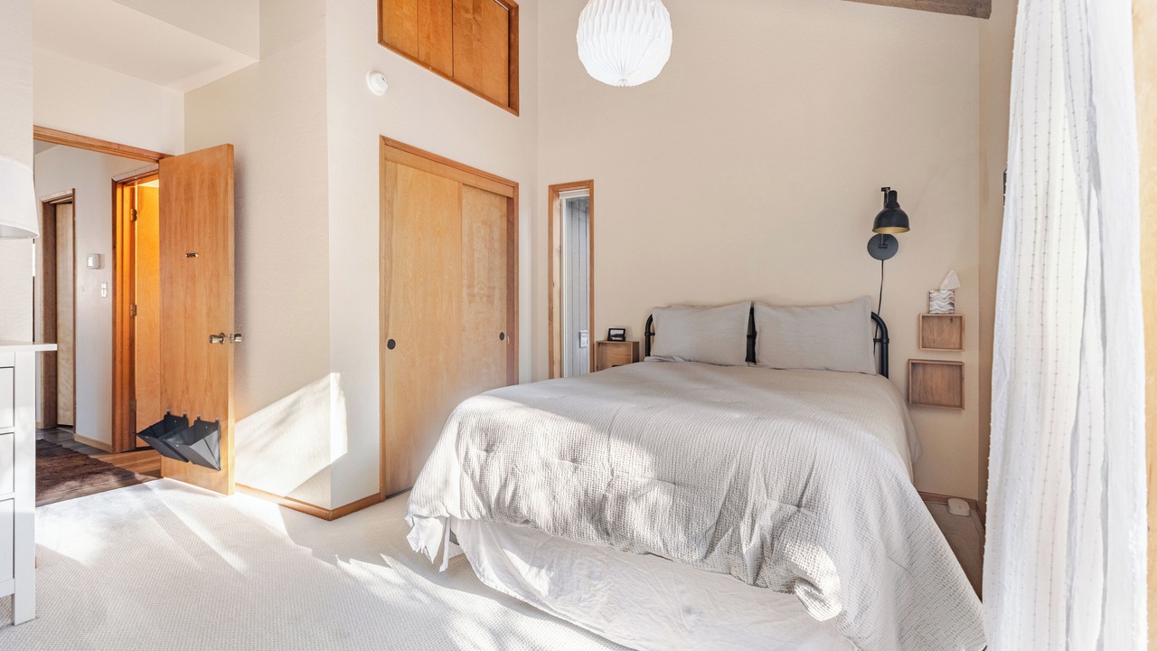 Photo of Bedroom in Sunriver
