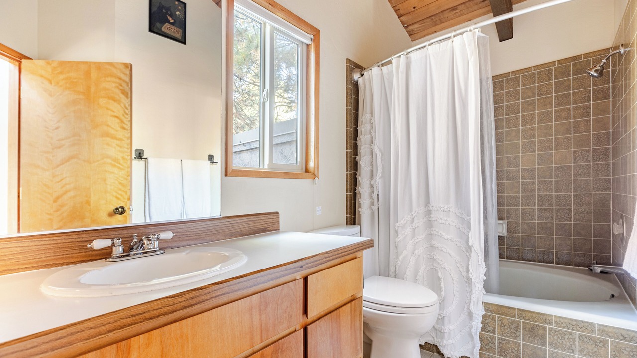 Photo of Bathroom in Sunriver