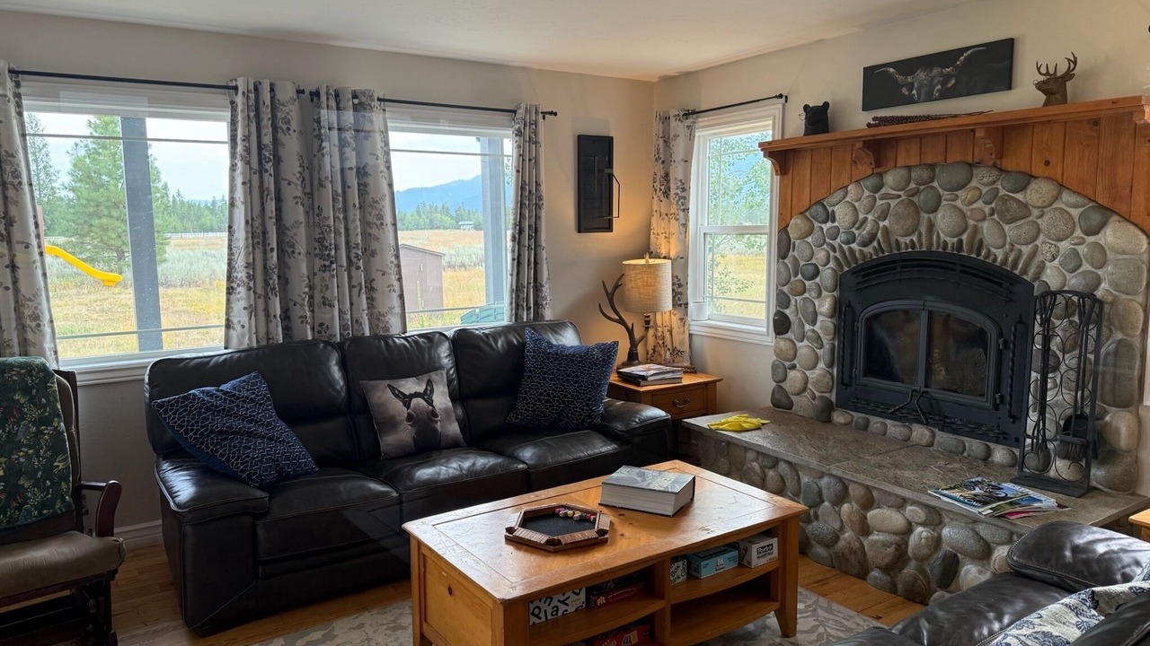 Photo of Livingroom in Donnelly
