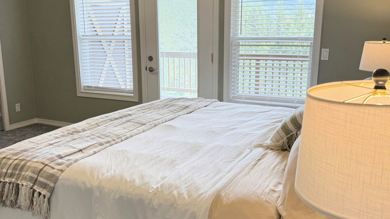 Photo of Bedroom in Garden Valley