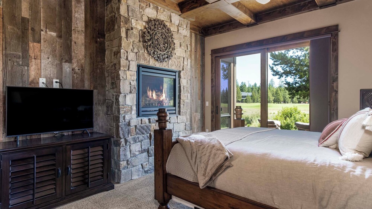 Photo of Bedroom in Sunriver