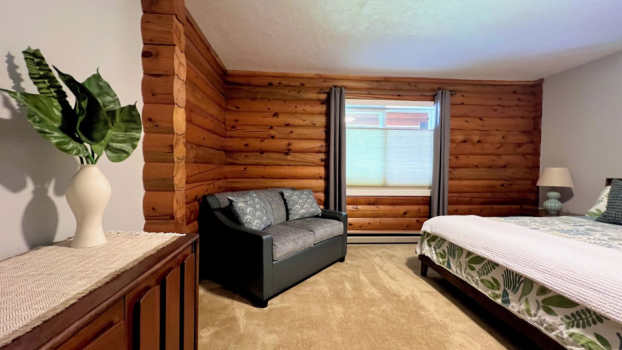 Photo of Bedroom in Sisters