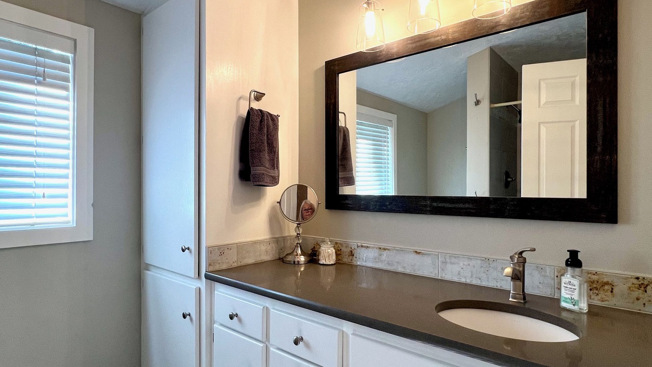 Photo of Bathroom in Sisters