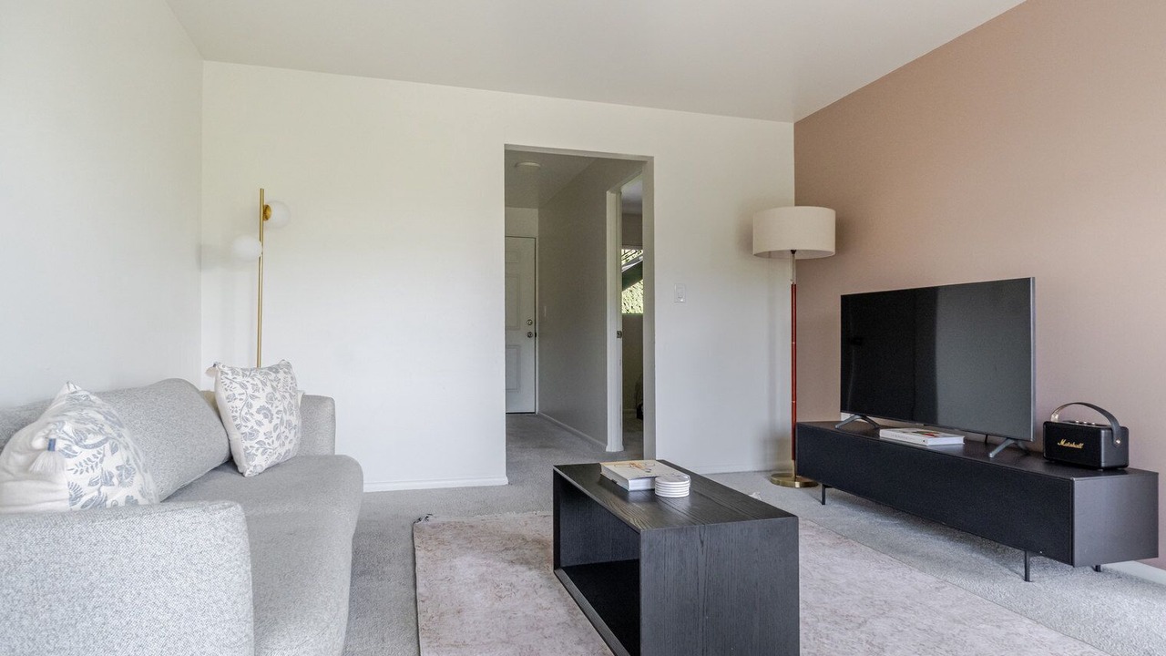 Photo of Livingroom in North Queen Anne
