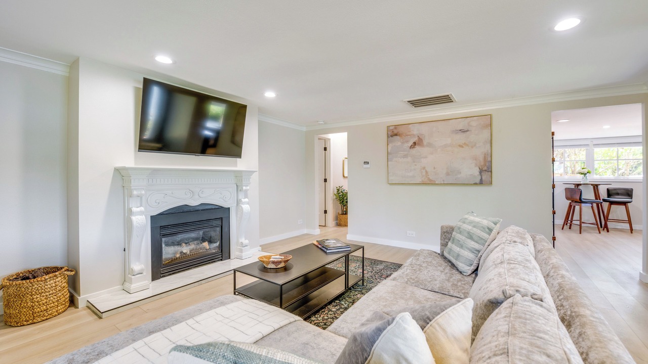 Photo of Livingroom in Lakewood