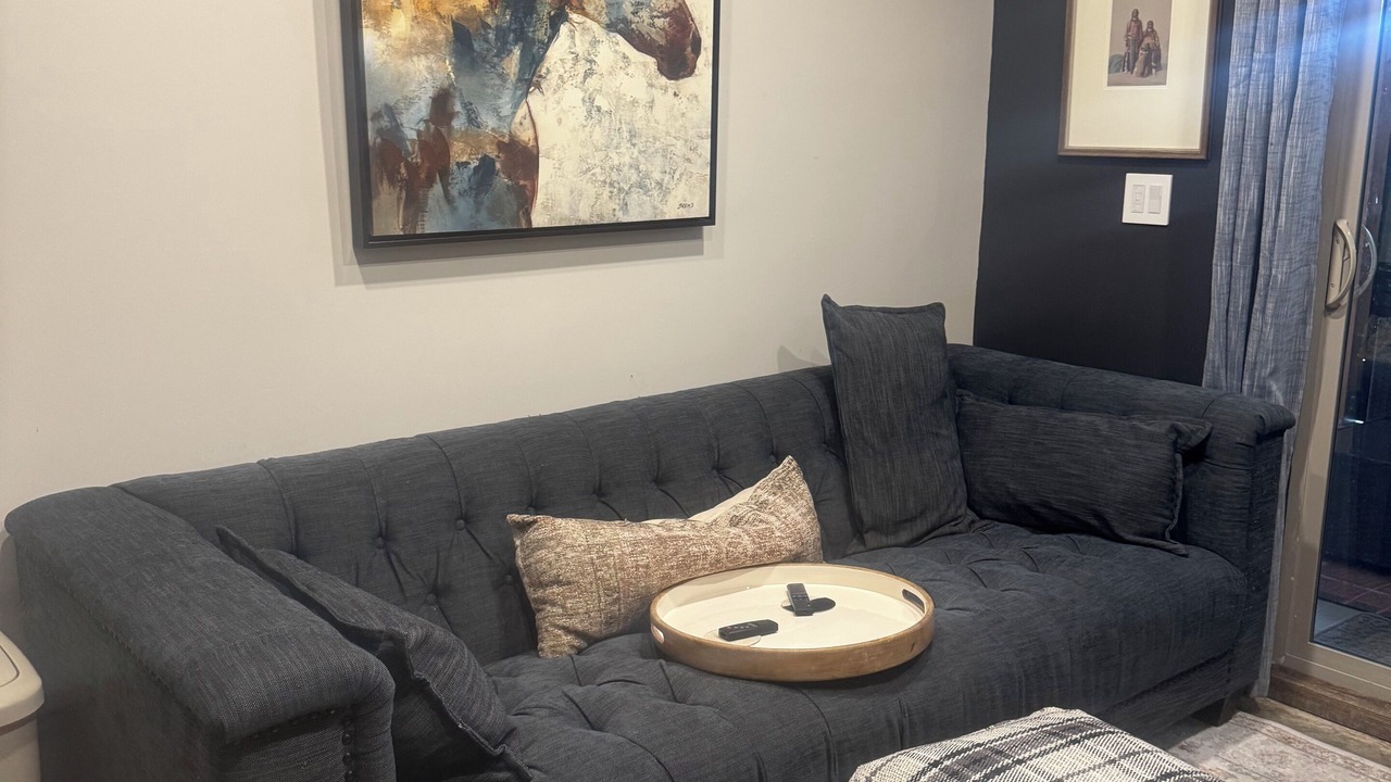 Photo of Livingroom in Victor