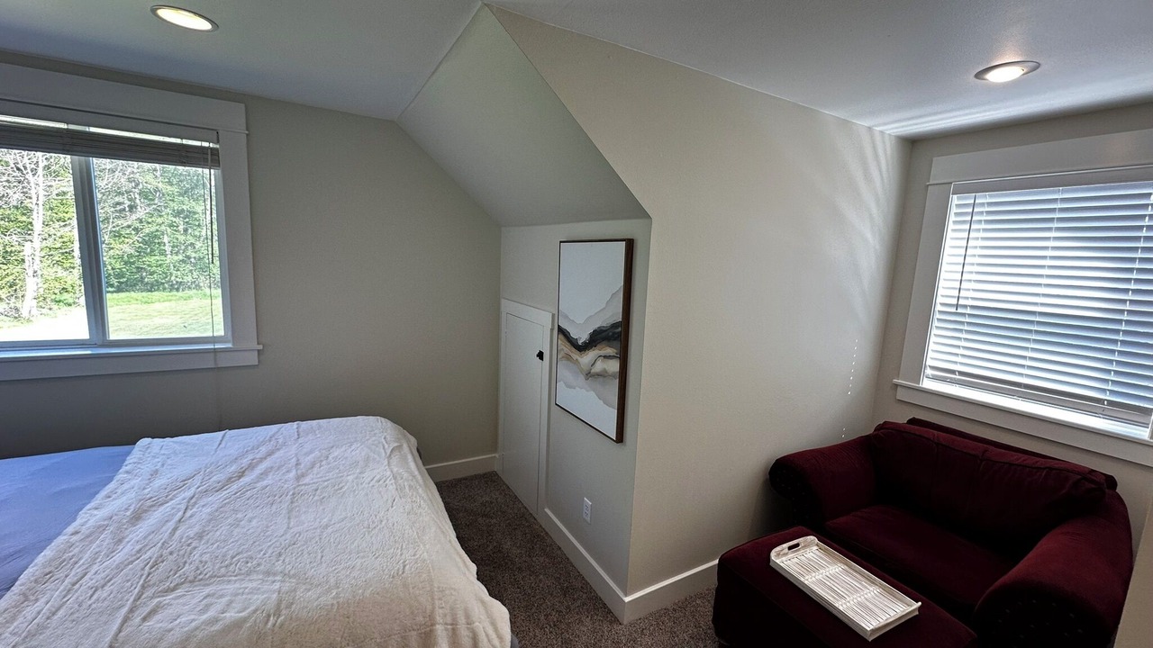 Photo of Bedroom in Freeland