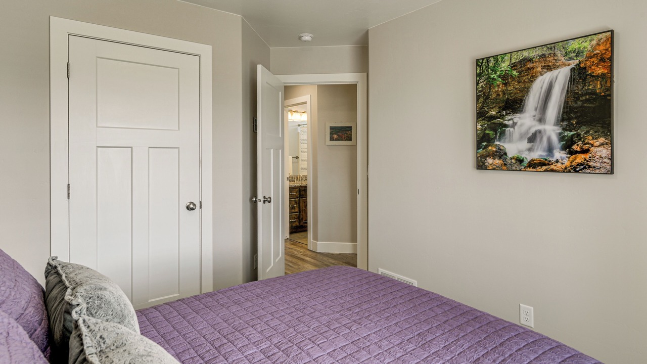 Photo of Bedroom in Iona