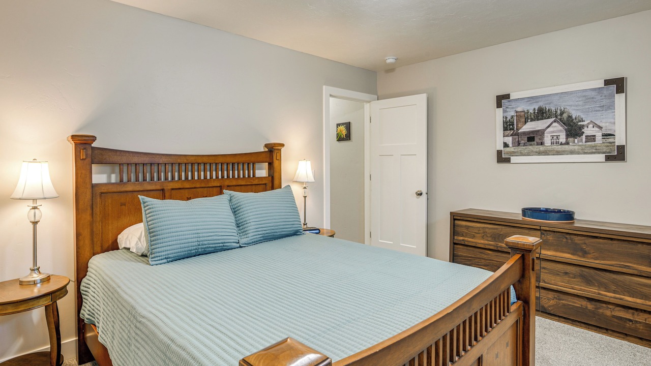Photo of Bedroom in Iona