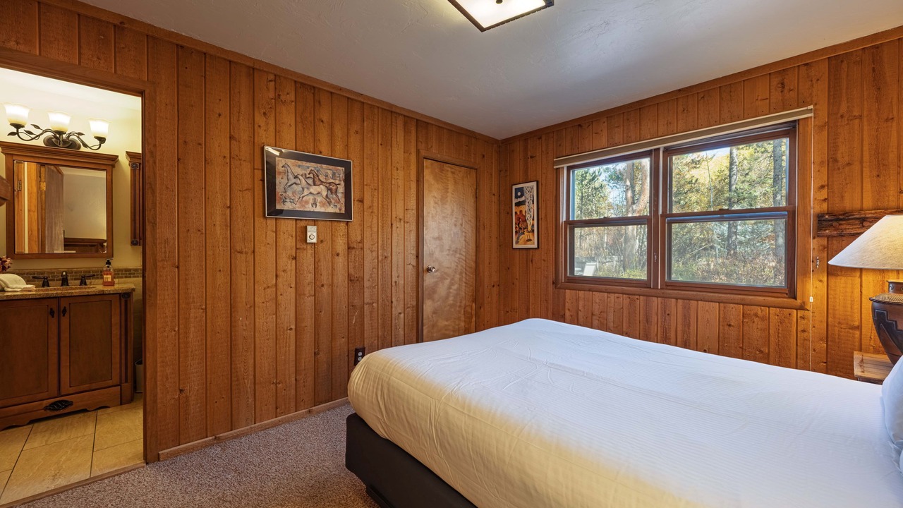 Photo of Bedroom in Moose Wilson Road