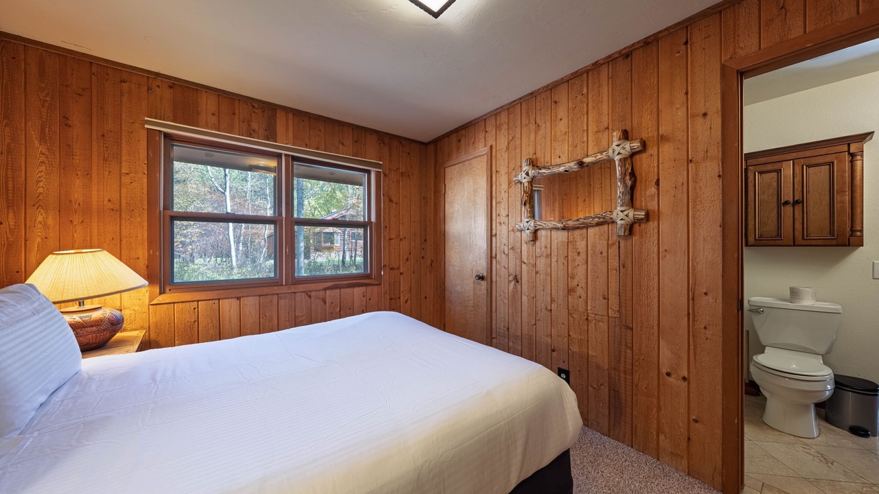 Photo of Bedroom in Moose Wilson Road
