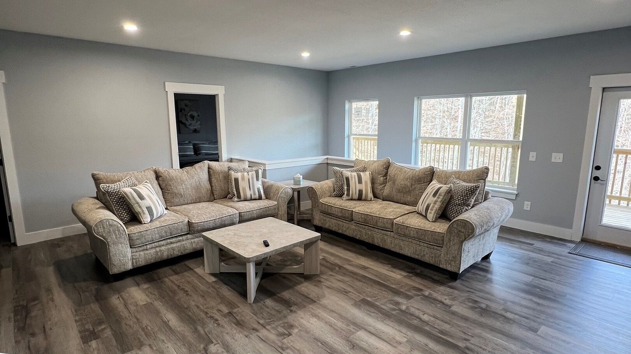 Photo of Livingroom in Flat Hollow Marina