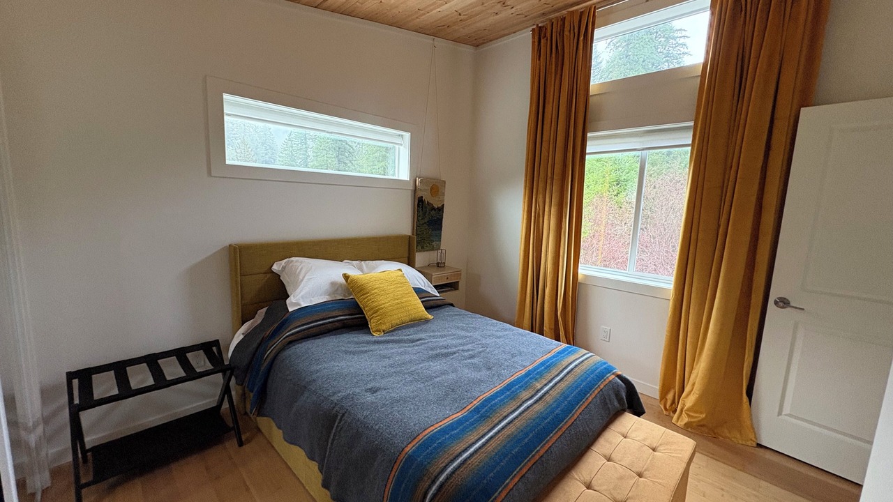 Photo of Bedroom in Carson