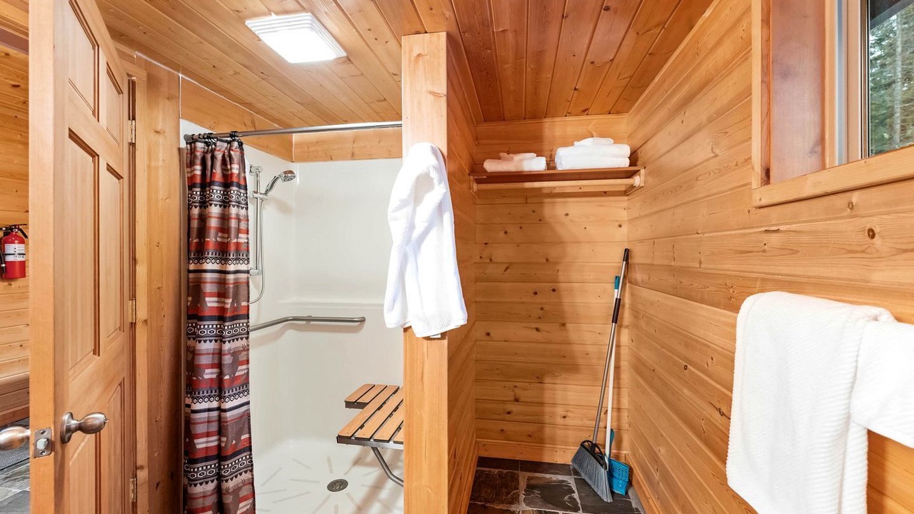 Photo of Bathroom in Thompson Falls