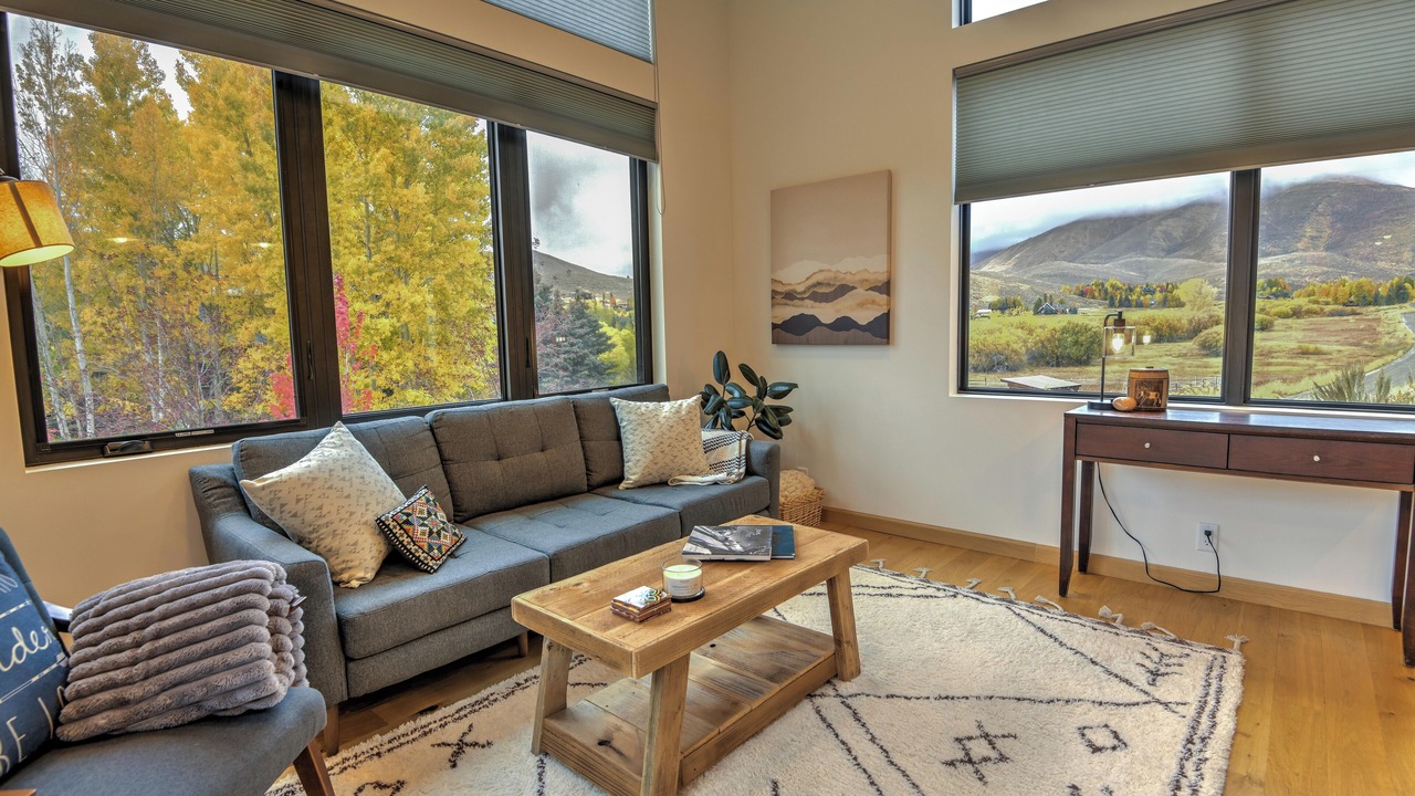 Photo of Livingroom in Hailey
