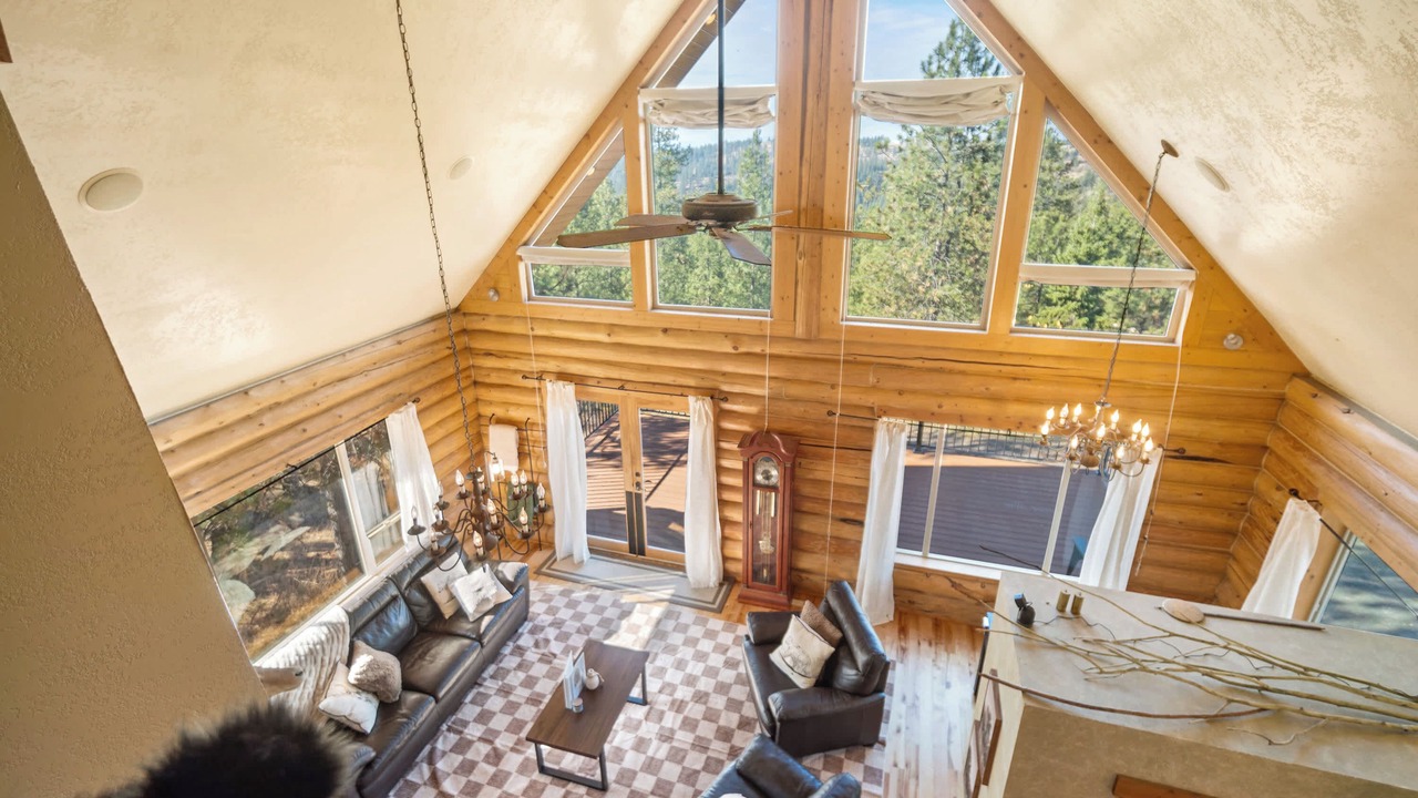 Photo of Livingroom in Mead