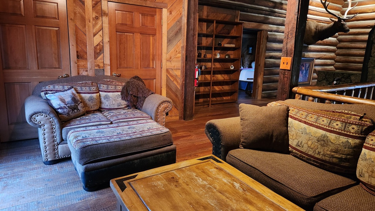 Photo of Livingroom in Harrison