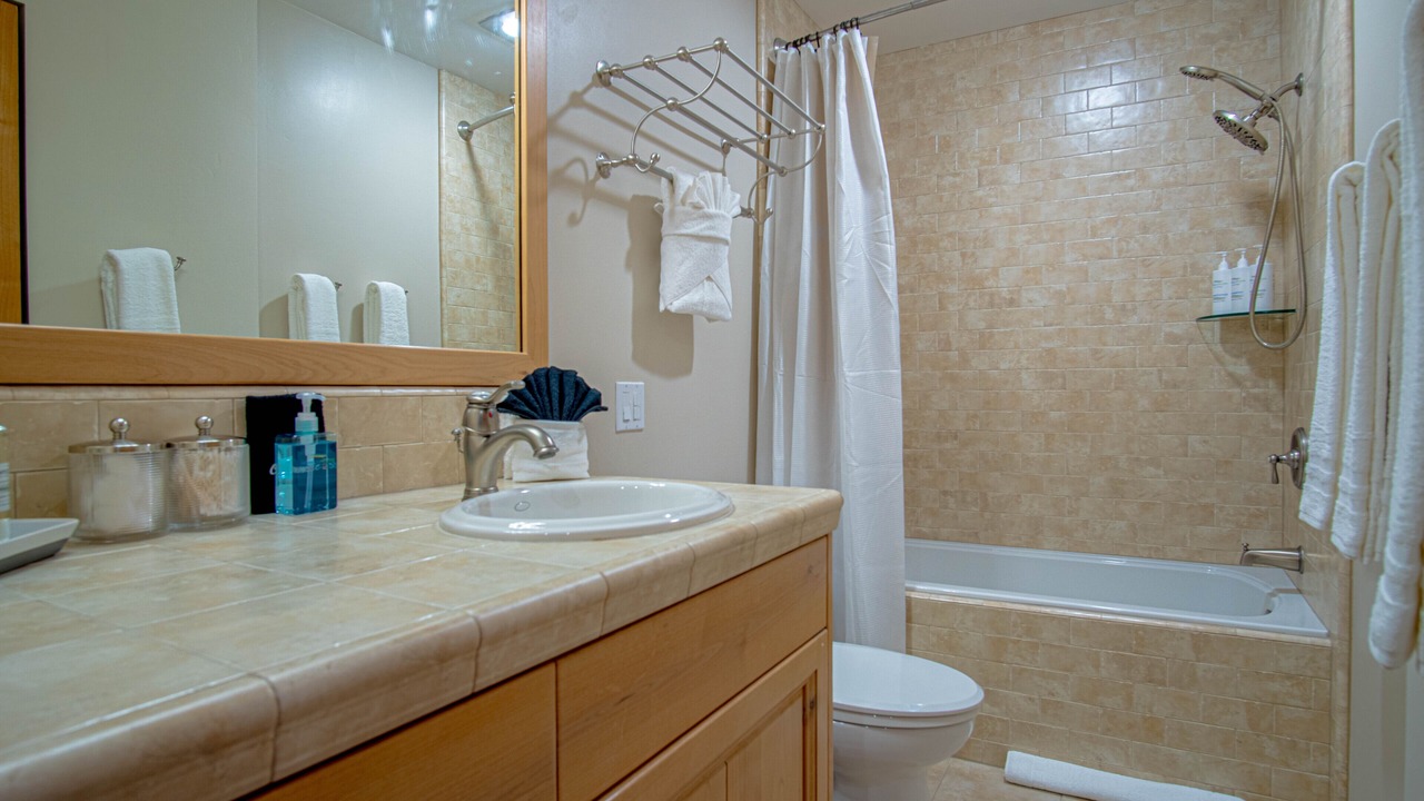Photo of Bathroom in Elkhorn Village
