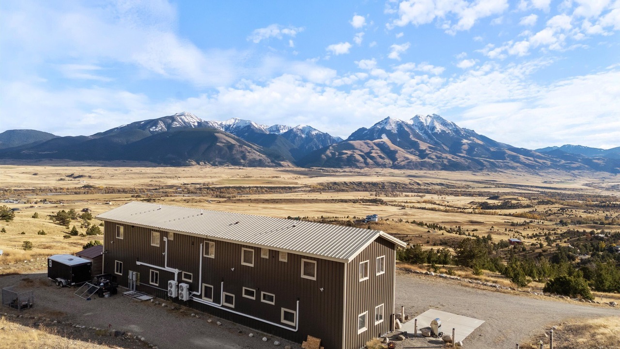 Photo of Outdoor in Emigrant