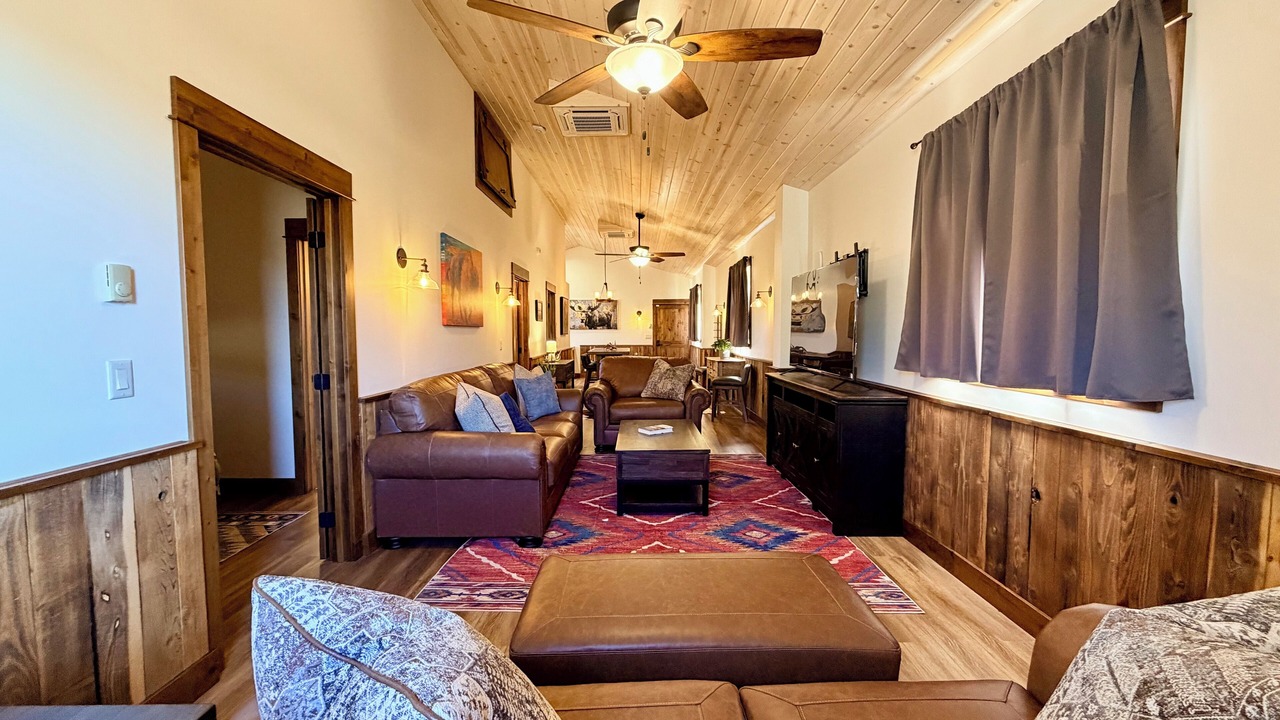 Photo of Livingroom in Emigrant