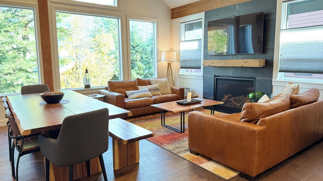 Photo of Livingroom in Hyak