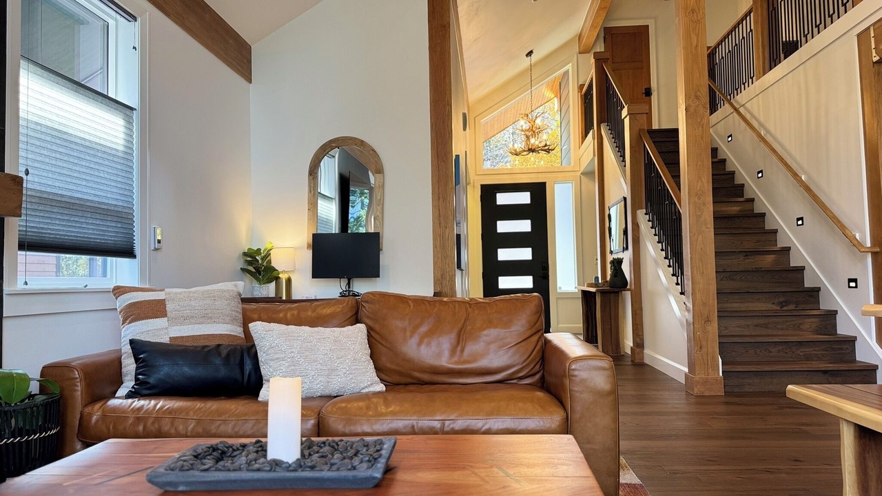Photo of Livingroom in Hyak