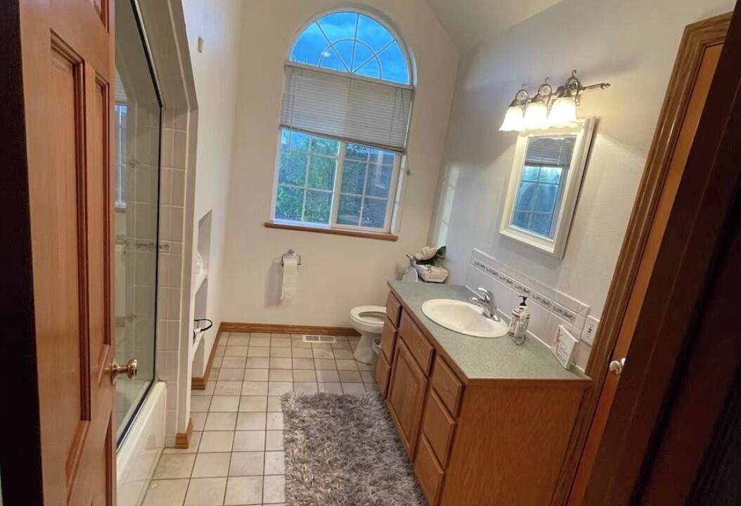 Photo of Bathroom in Colbert