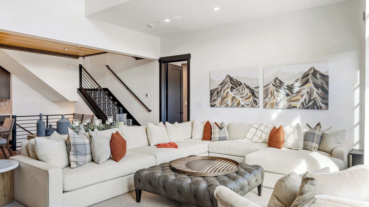 Photo of Livingroom in Big Sky