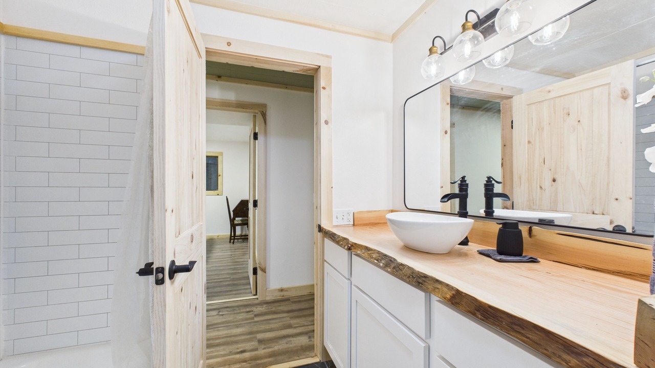 Photo of Bathroom in Stevens County