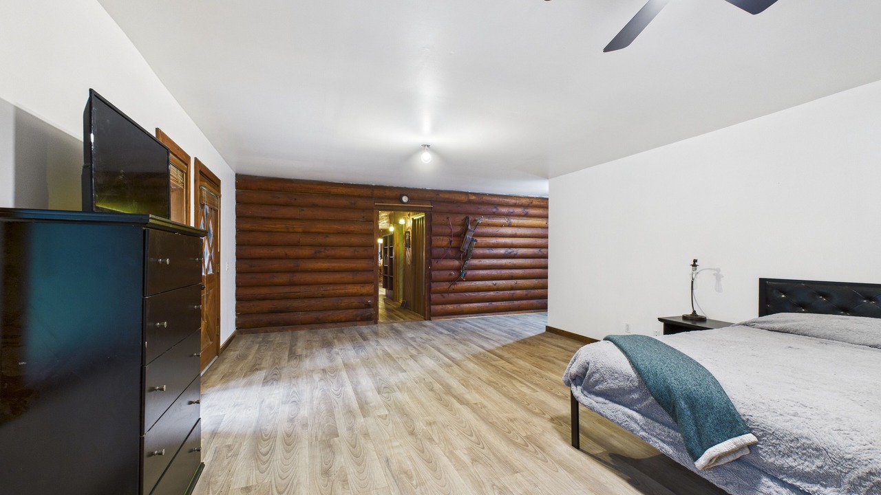 Photo of Bedroom in Stevens County