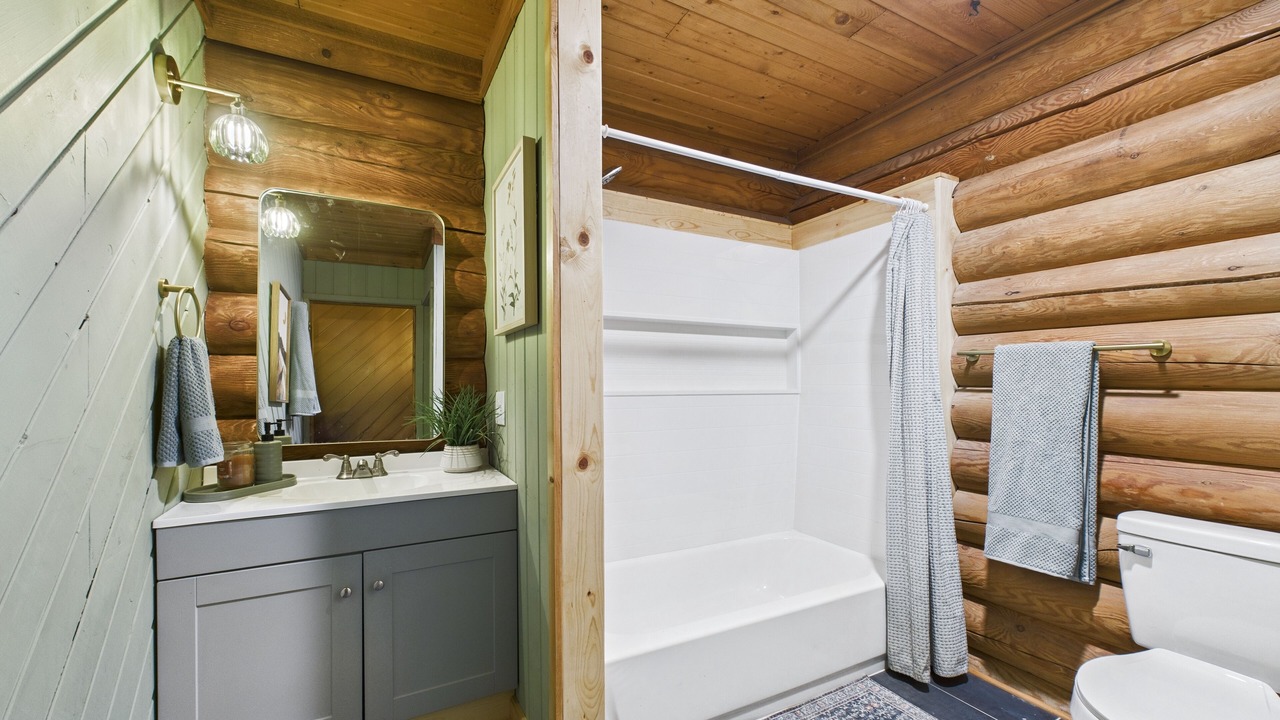 Photo of Bathroom in Stevens County