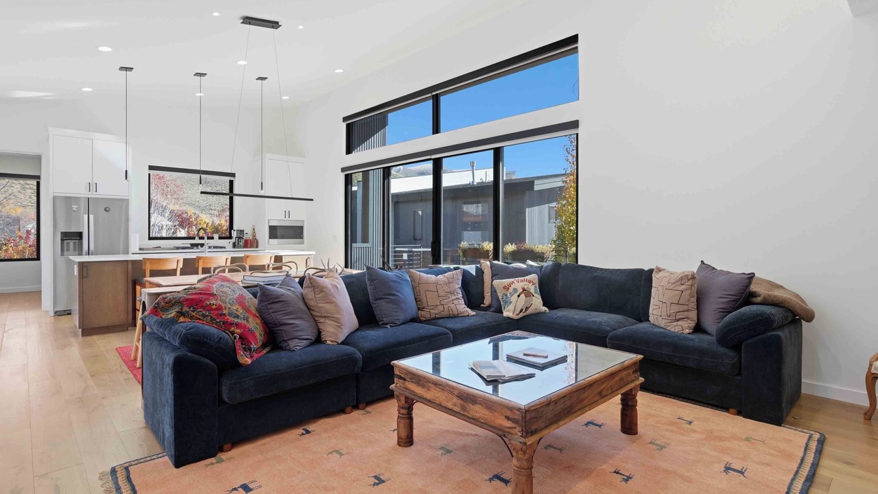 Photo of Livingroom in Hailey