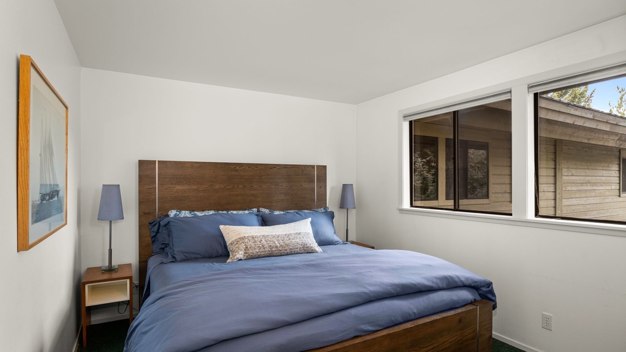 Photo of Bedroom in Elkhorn