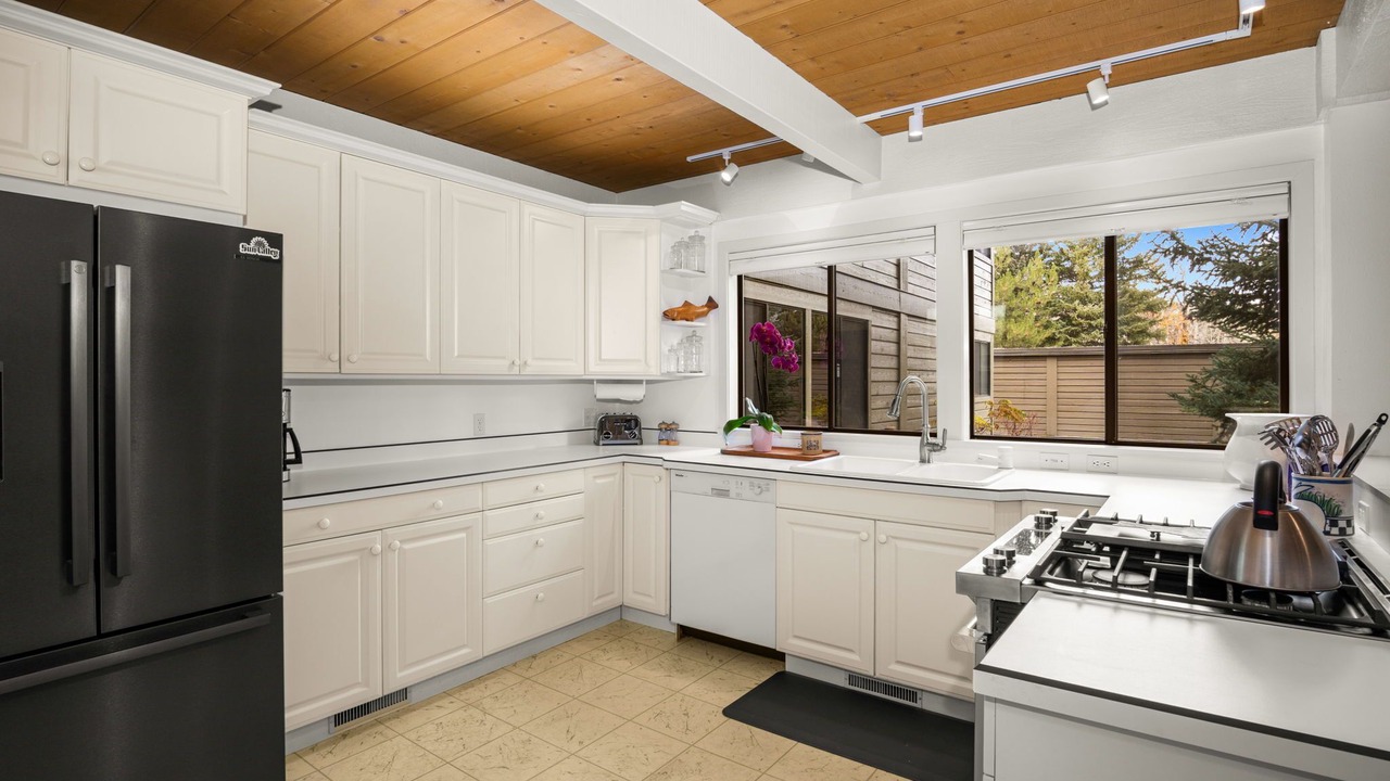 Photo of Kitchen in Elkhorn