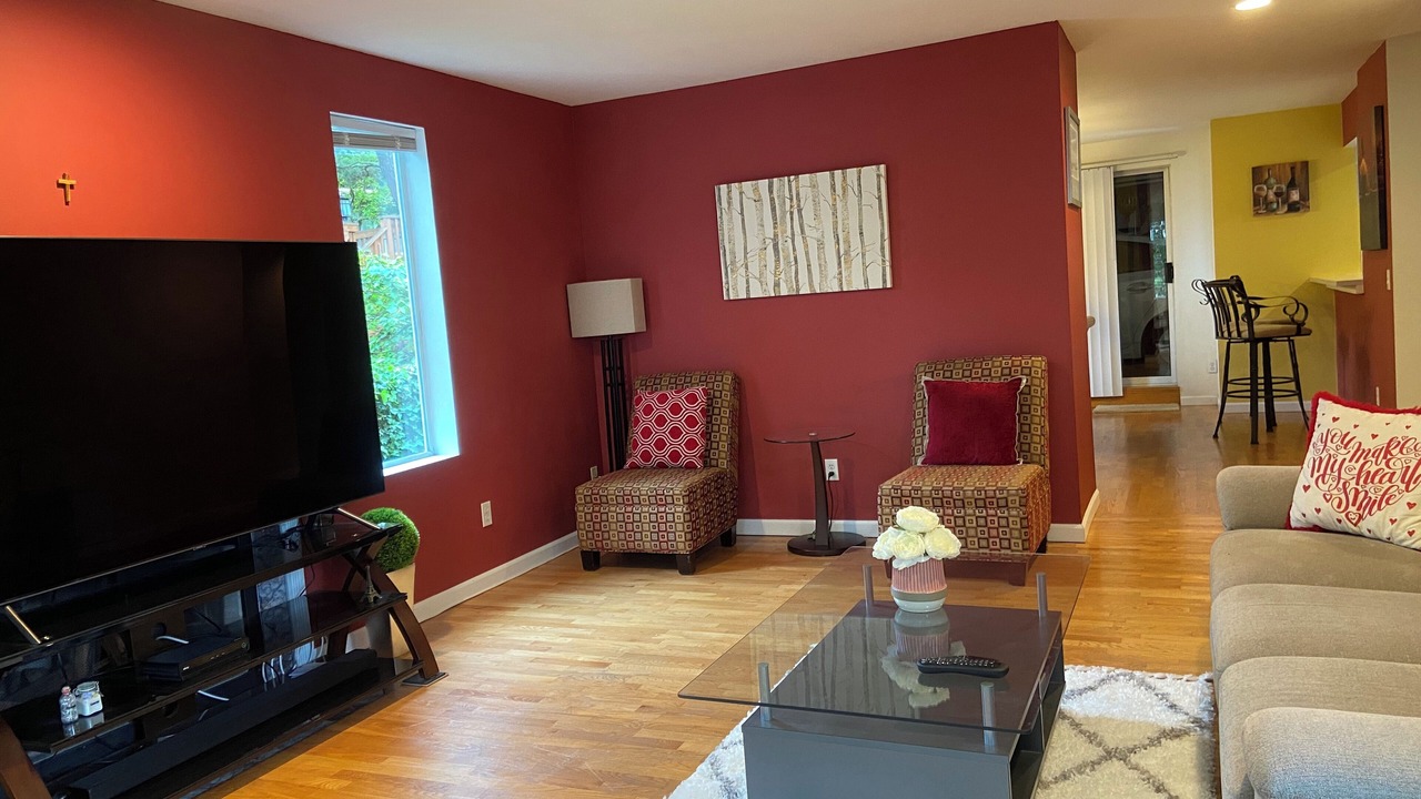 Photo of Livingroom in South Seattle