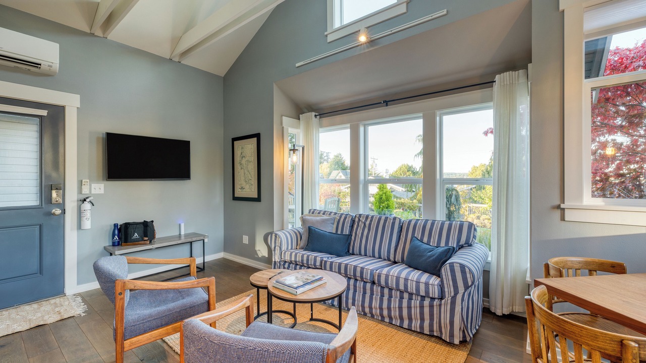 Photo of Bedroom in Coupeville