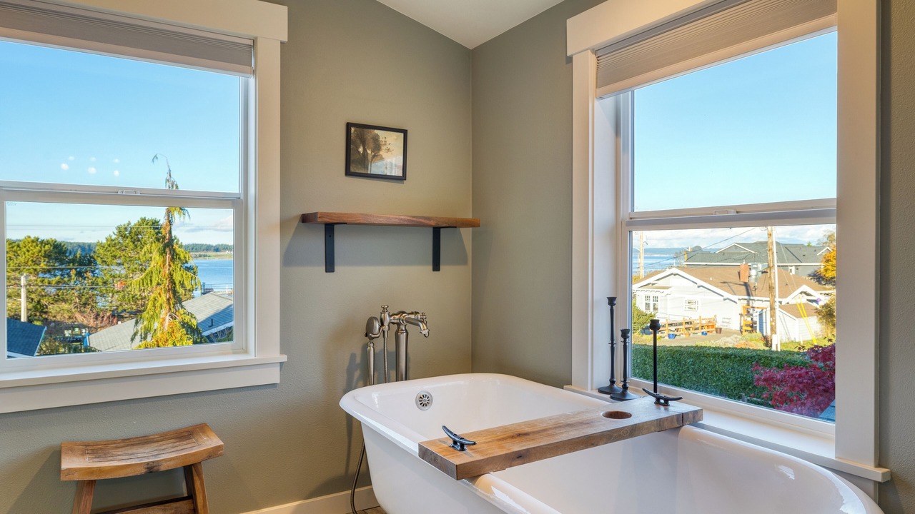 Photo of Bathroom in Coupeville