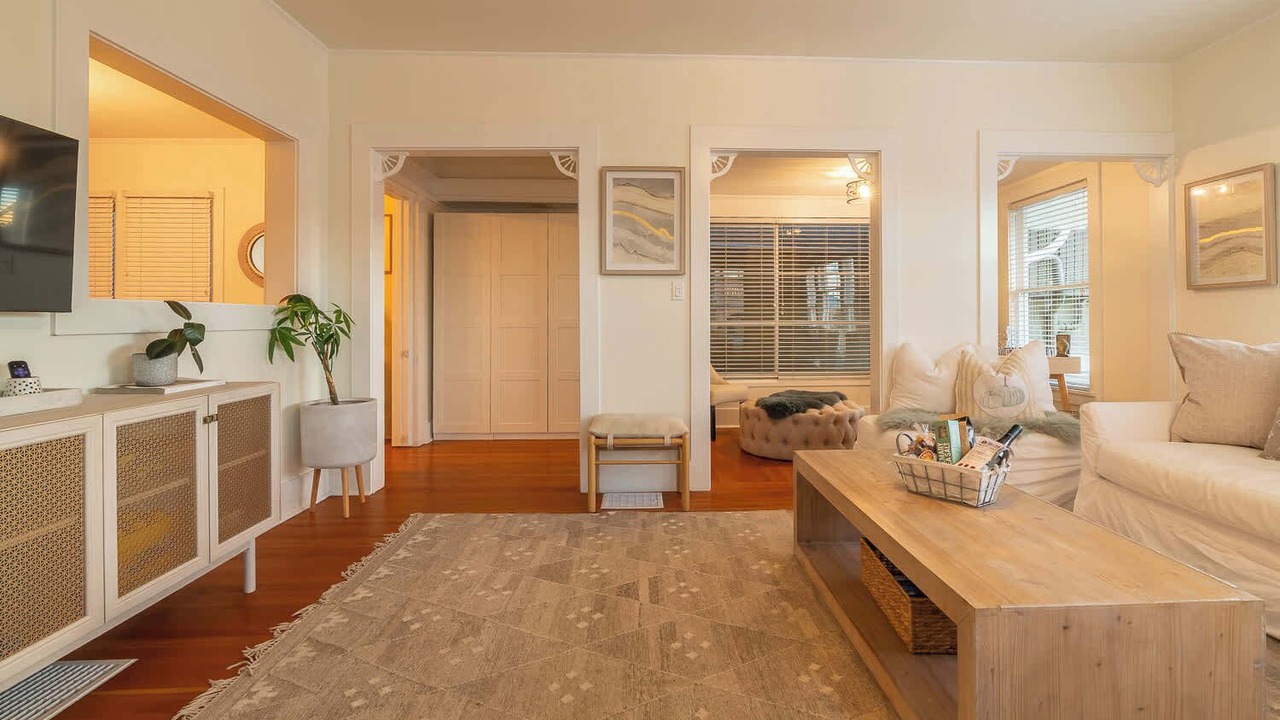 Photo of Bedroom in The Bowl of Edmonds