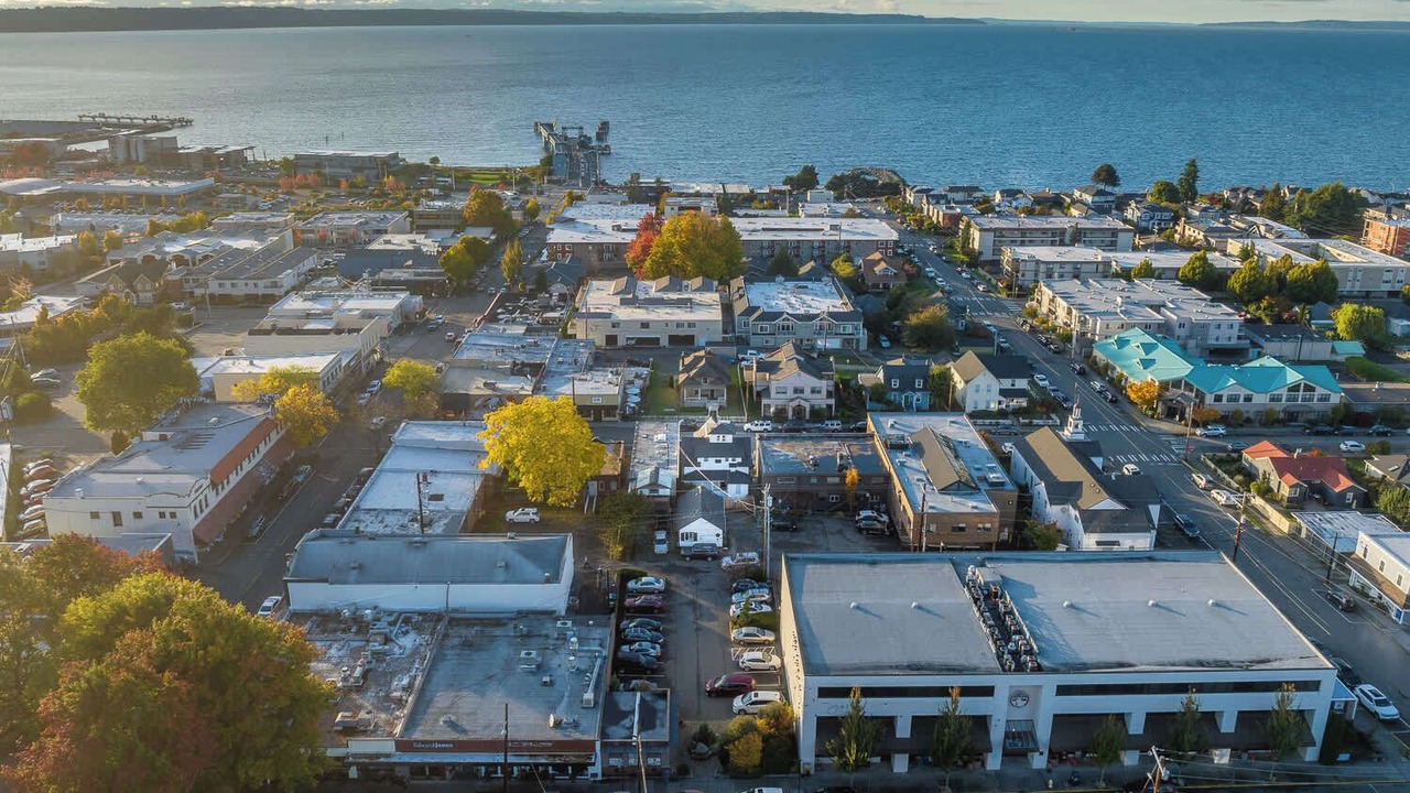 Photo of Others in The Bowl of Edmonds