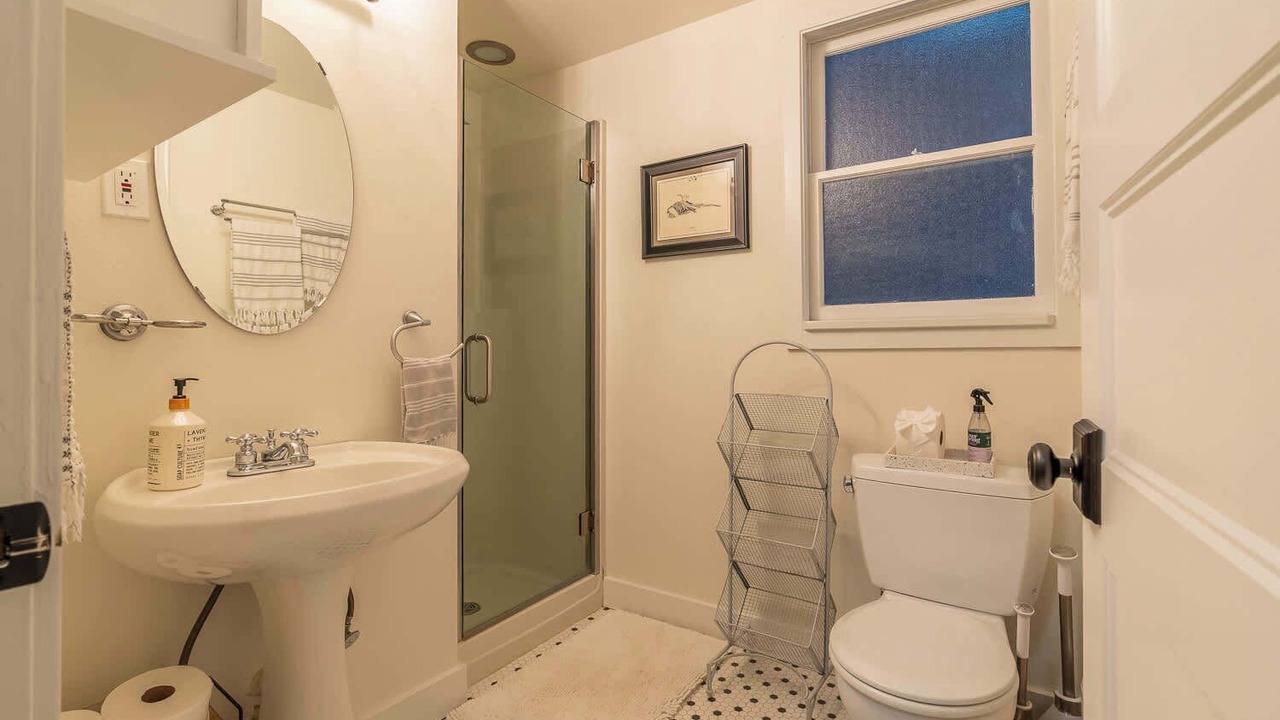 Photo of Bathroom in The Bowl of Edmonds