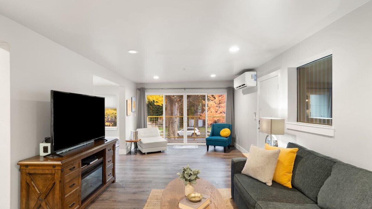 Photo of Bedroom in Garden District