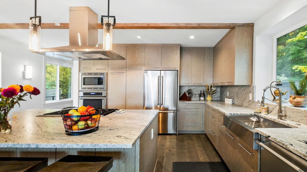 Photo of Kitchen in Northeast Bellevue