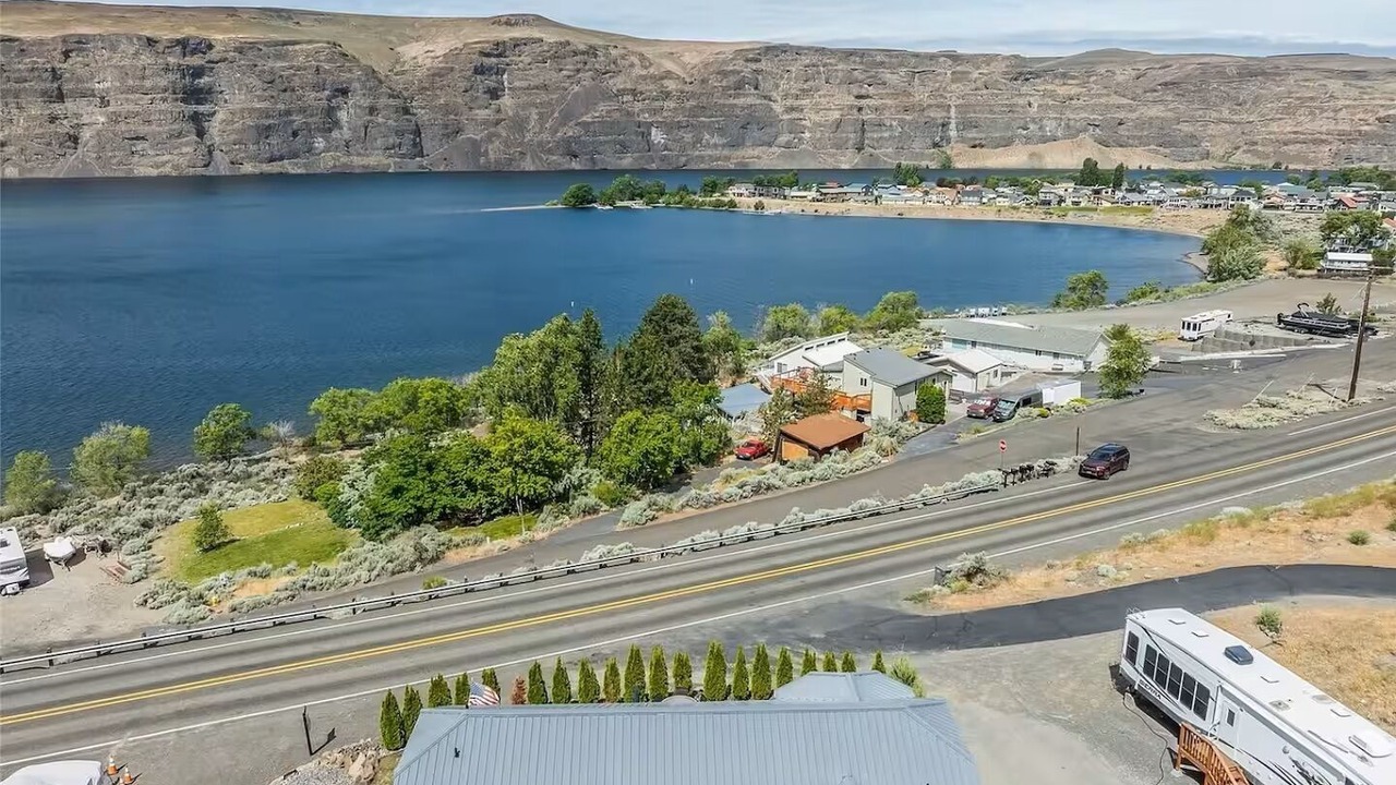 Photo of Outdoor in Sunland Estates