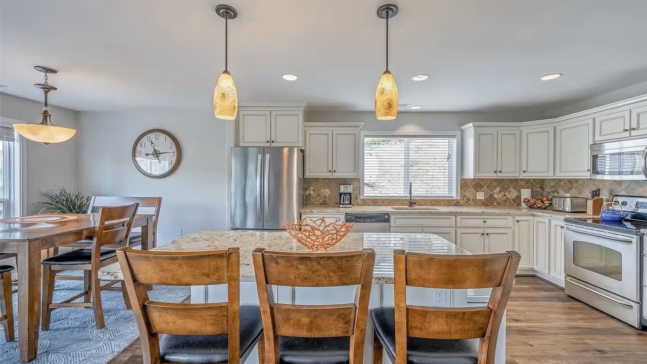 Photo of Kitchen in Sunland Estates