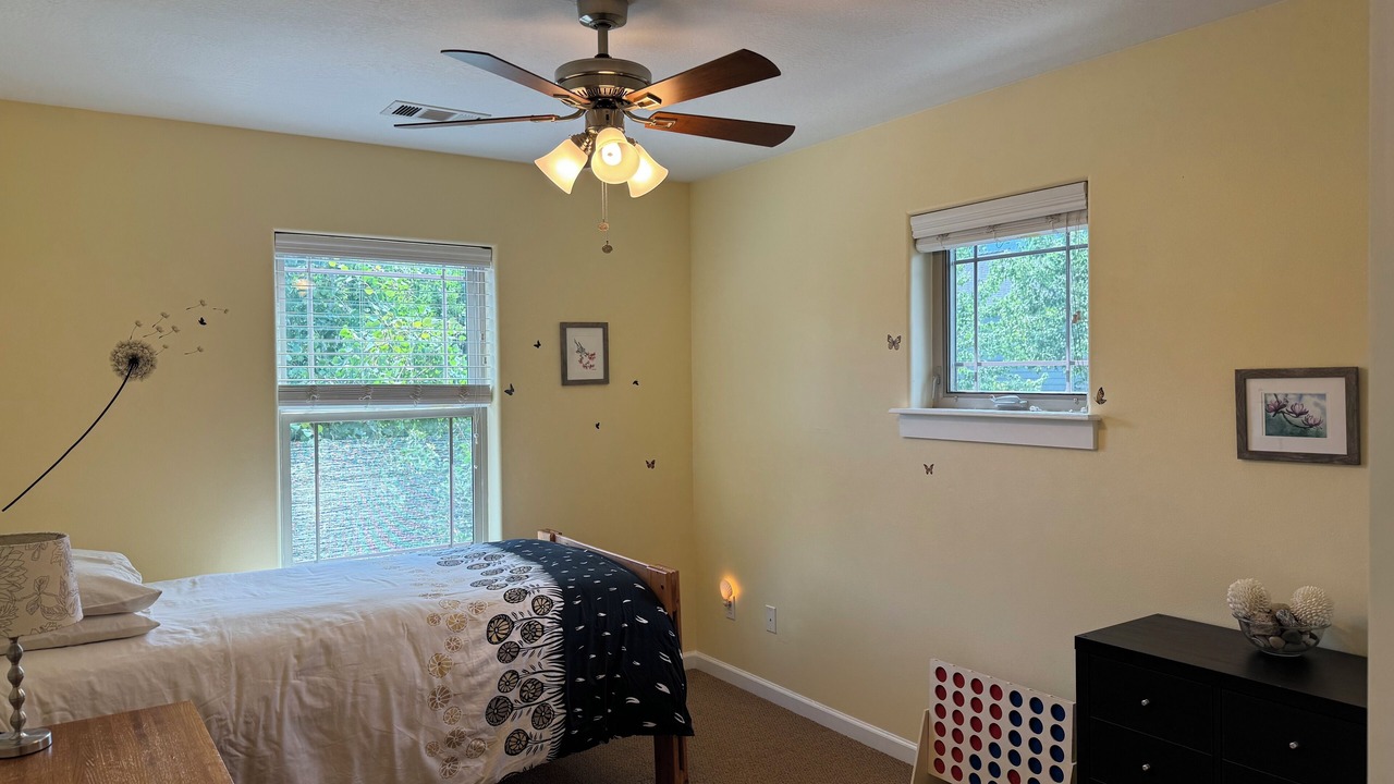 Photo of Bedroom in Ashland
