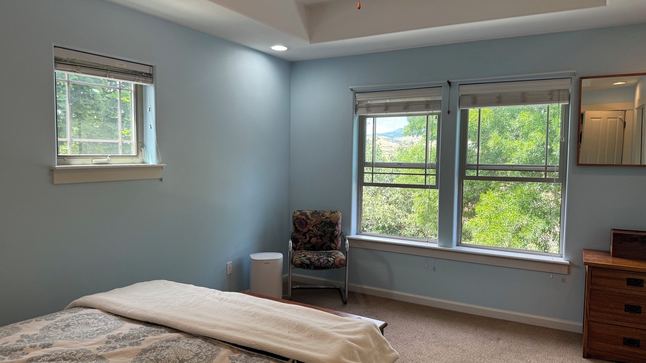 Photo of Bedroom in Ashland