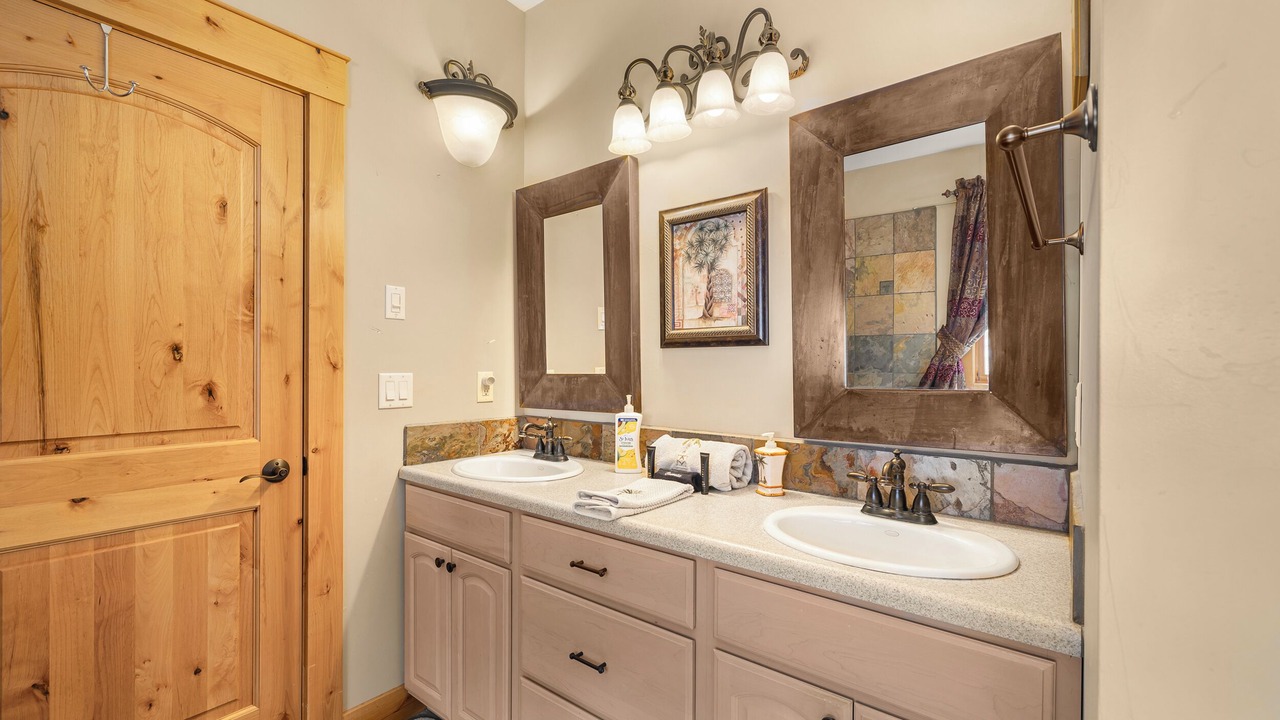 Photo of Bathroom in Alpine